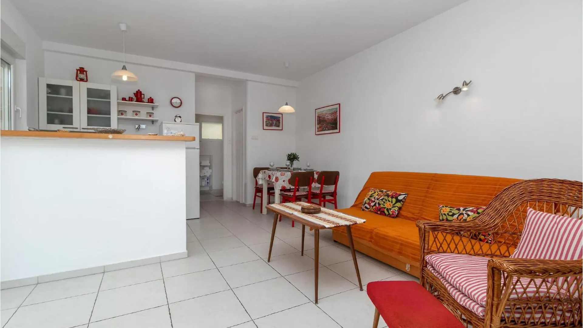 Cozy Apartment In Dramalj With House Sea View