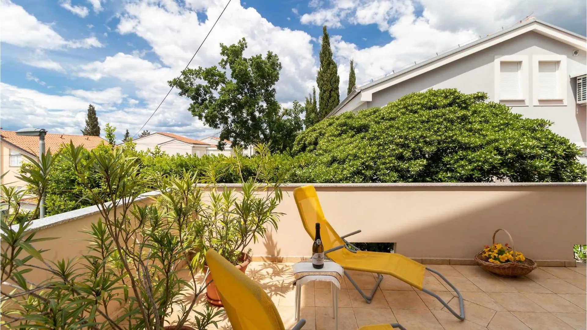 Cozy Apartment In Dramalj With House Sea View Kroatië