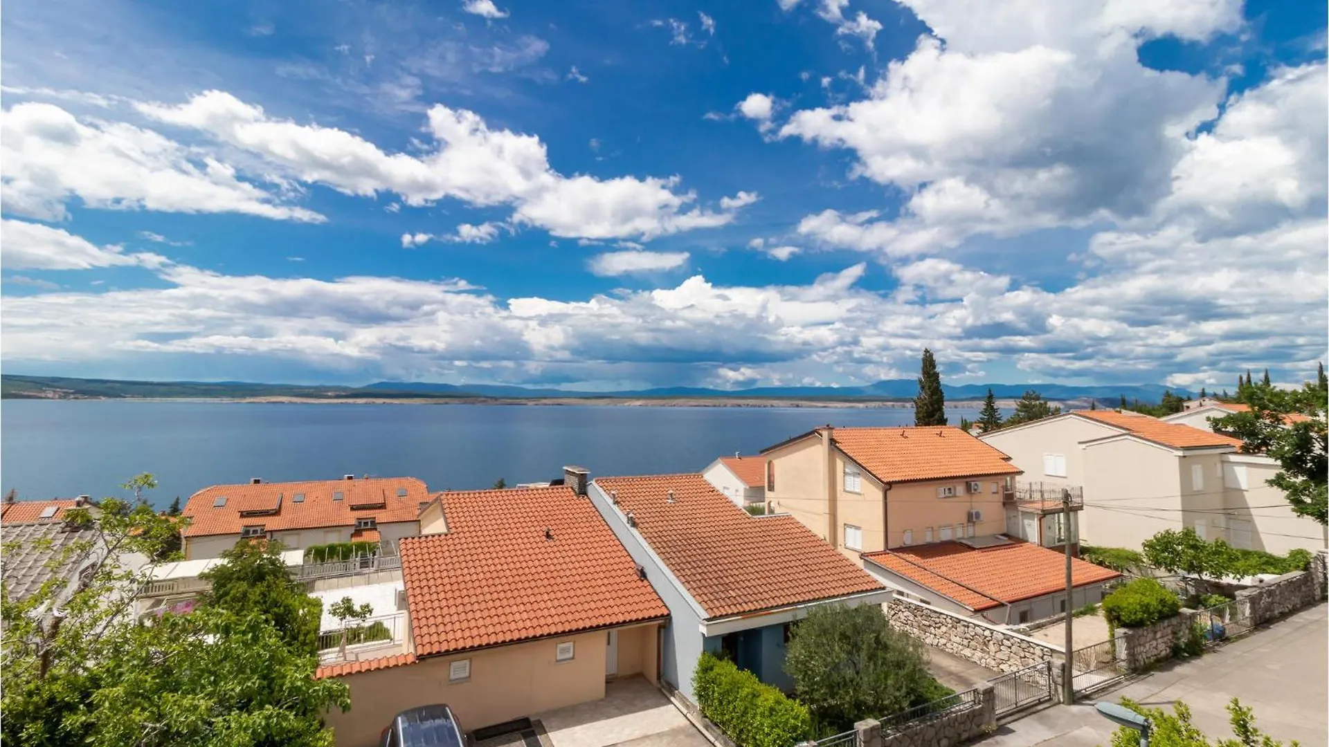 Cozy Apartment In Dramalj With House Sea View